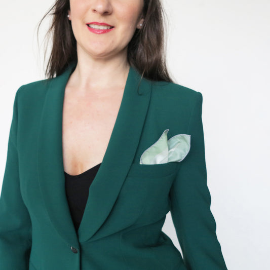 Delinor carre soie Odyssea vert sauge 16x16 luxury mint green silk scarf wear pocketsquare