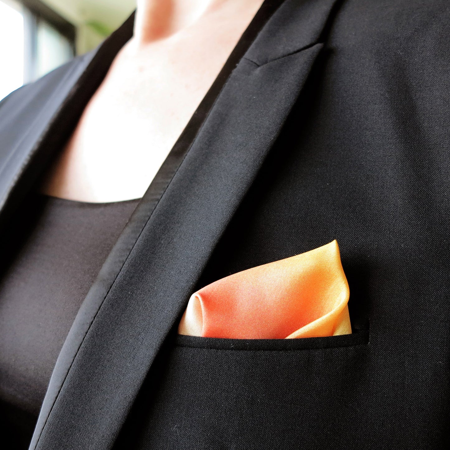 Delinor carre soie Solis jaune creme 16x16 luxury yellow orange custom silk scarf wear pocketsquare
