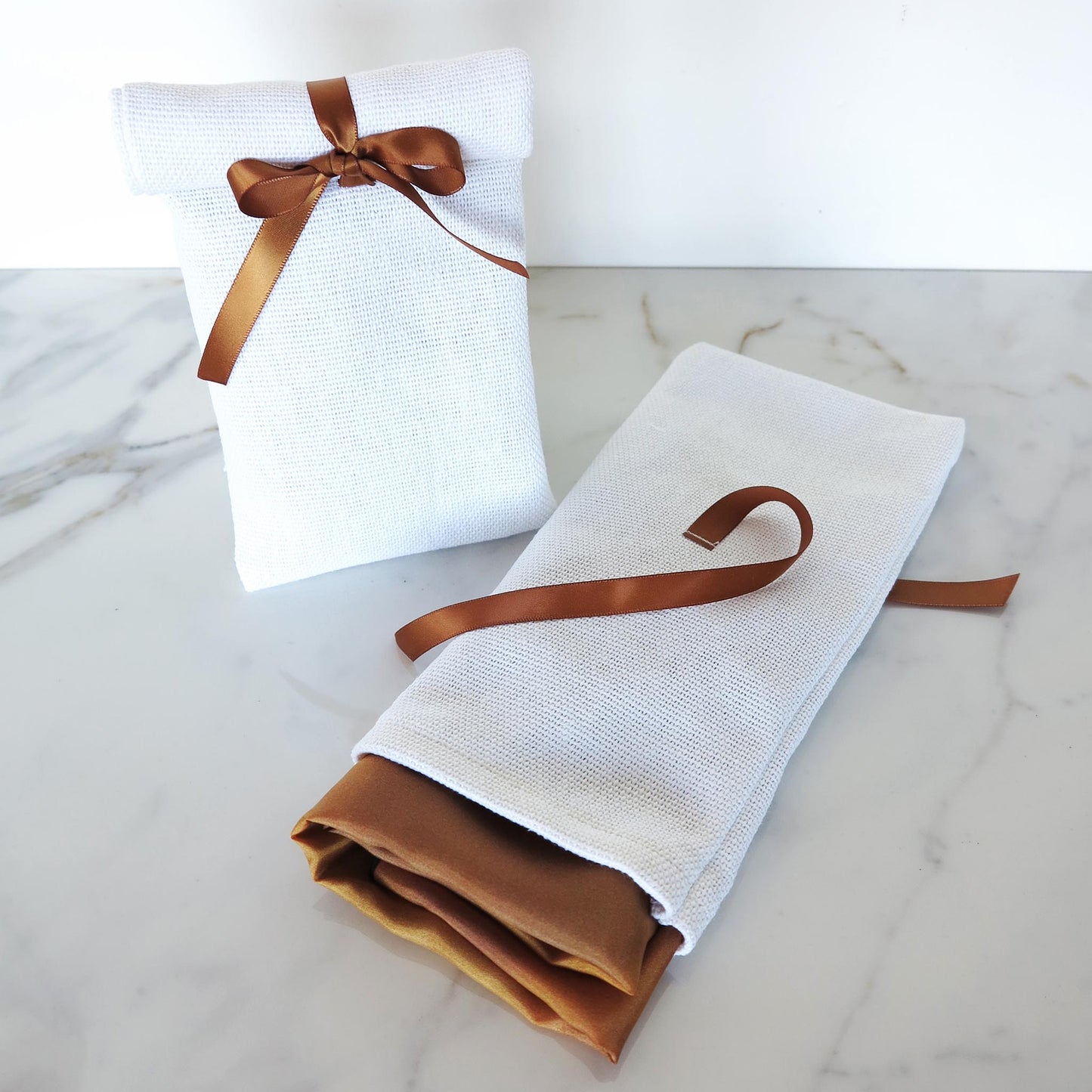 Delinor foulard soie Aera Sienna 16x72in 40x182cm luxury silk scarf emballage gift wrap cotton coton