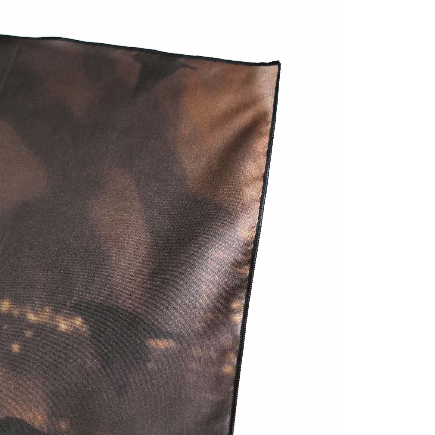 Delinor foulard soie Terranova Petit 16in 40cm silk scarf black bird mocha mousse brown night Designed Montreal