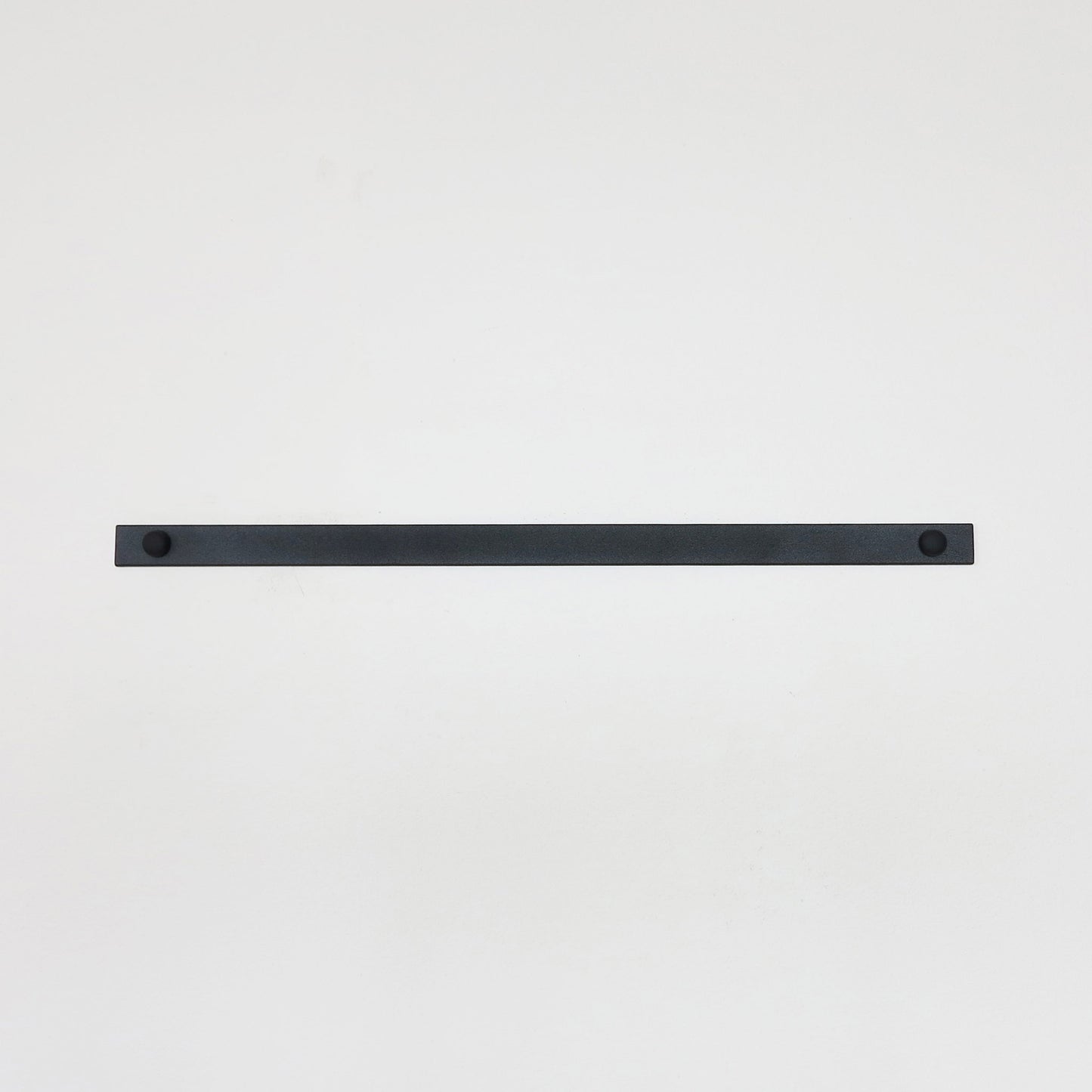 Delinor porte carre et affiche en metal noir 15in Linea black metal hanger for mural art