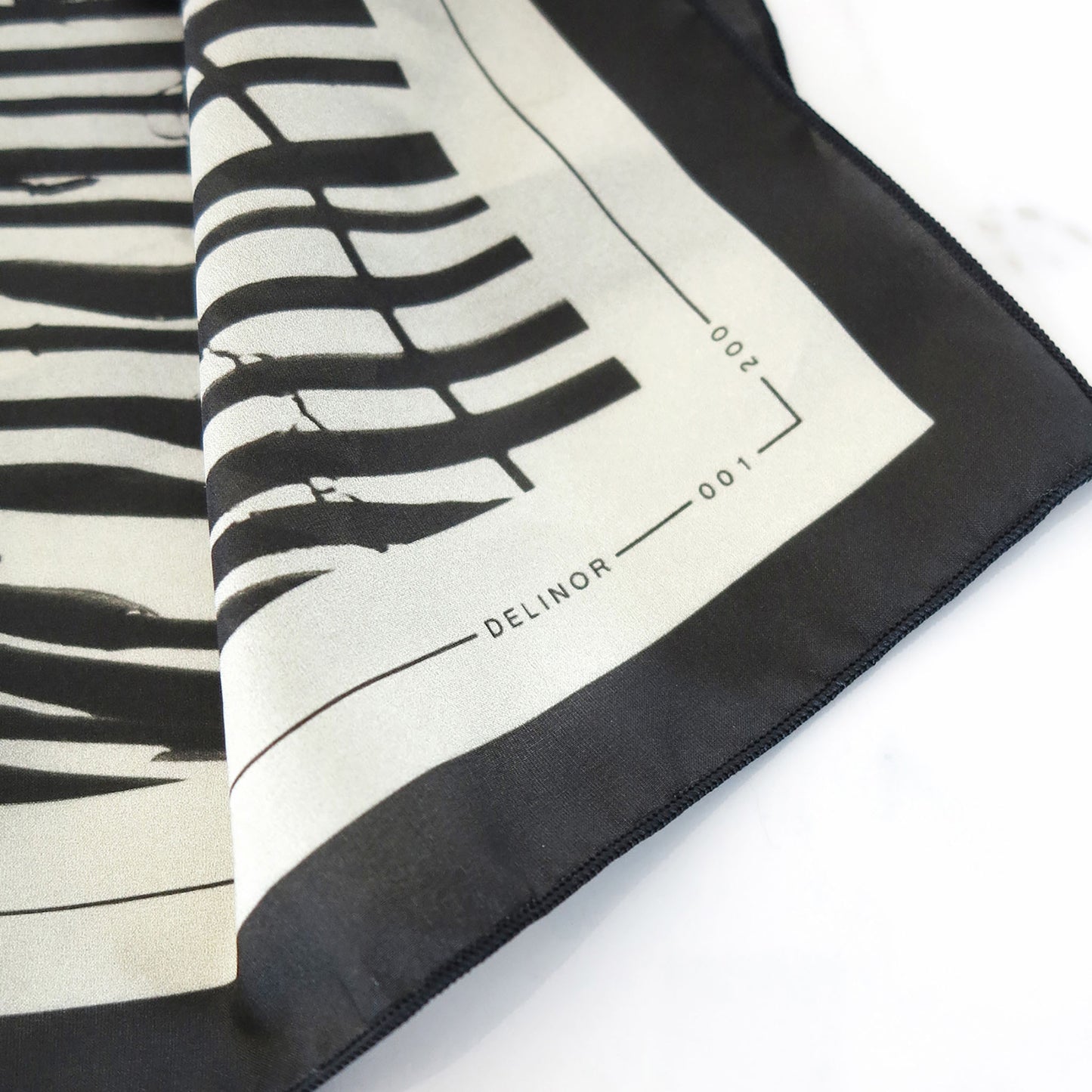 Delinor carre soie Mana noir numero edition limite 16x16 limited edition number example silk scarf 