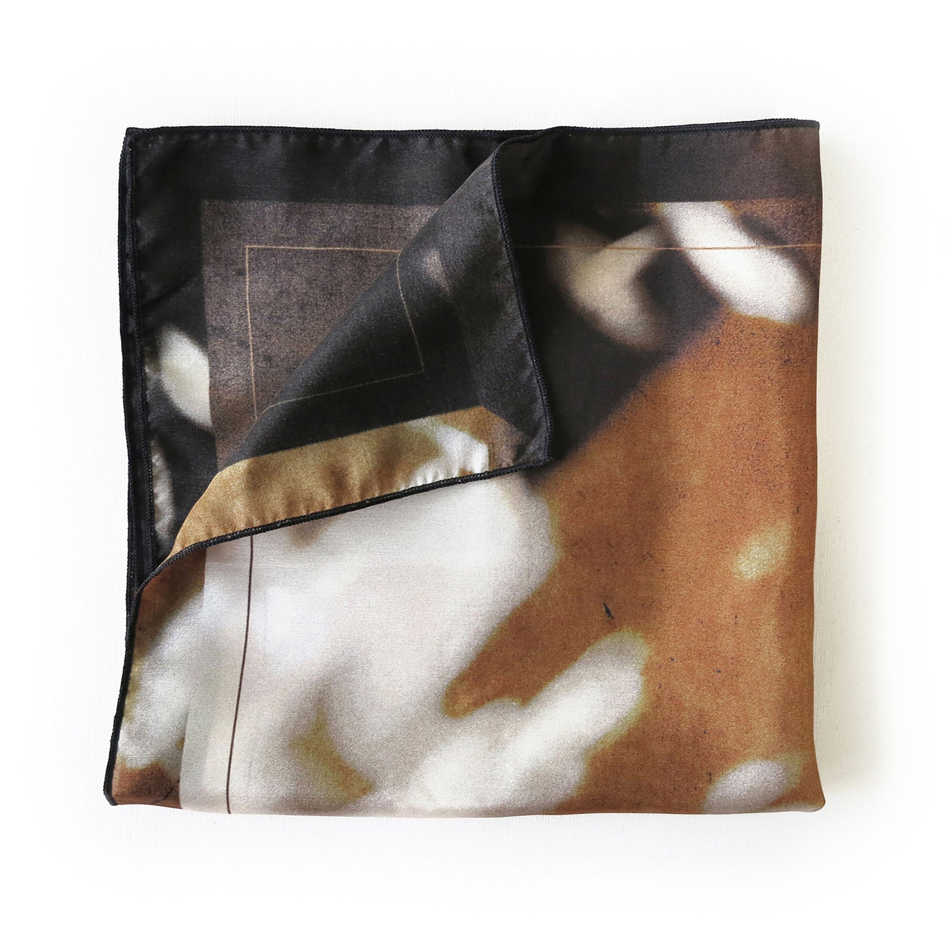 Delinor carre soie Myriad brun 16x16 luxury brown mocha white silk scarf knot folded plie