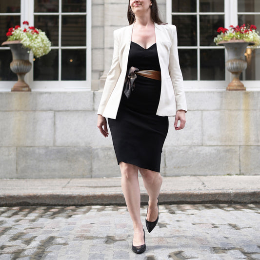 Delinor carre soie Myriad brun blanc 35in 90cm luxury brown mocha white silk scarf wear idea