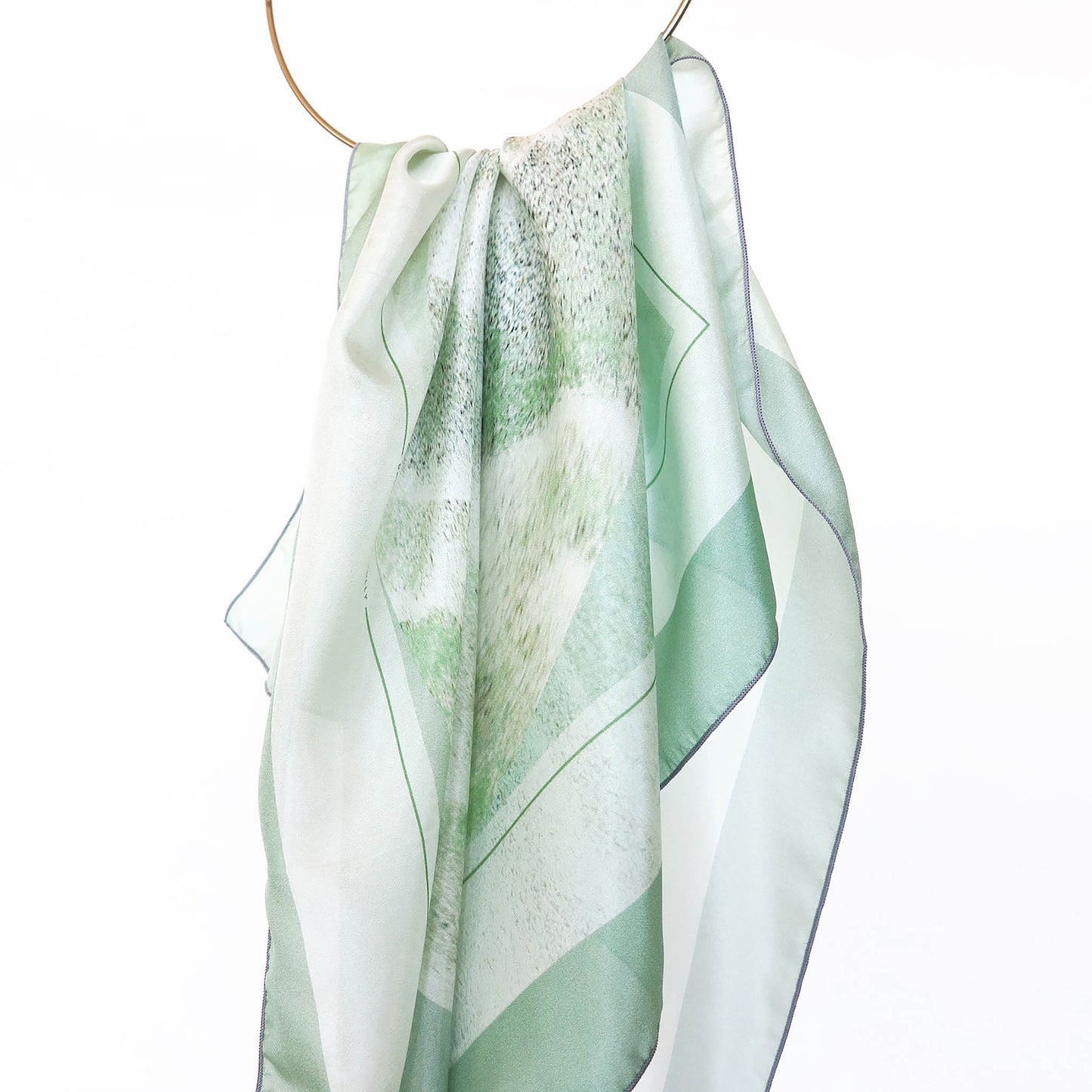 Delinor carre soie Odyssea  vert sauge 35in 90cm  luxury mint green silk scarf texture fabric