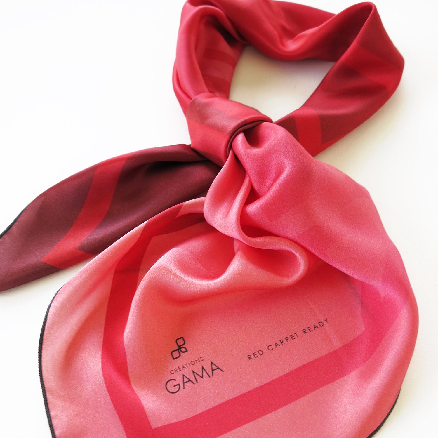 Delinor foulard soie collab creations Gama 35in 90cm luxury red pink burgundy silk scarf slogan