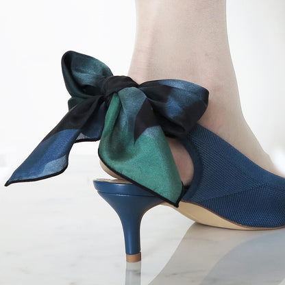 Delinor foulard soie Aera Noctis Petit 16in 40cm luxury silk scarf how to wear it shoe bow Designed Montreal